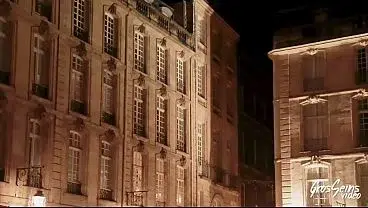 Laeti et Oletsha, belles coquines gourmandes, se partagent une belle bite !