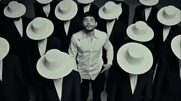 Intro – Peso Pluma & Tito Double P