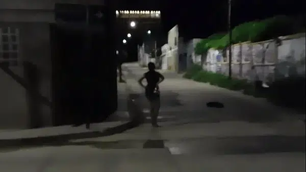 la puta  coje  gratis y al macho  no le gusta