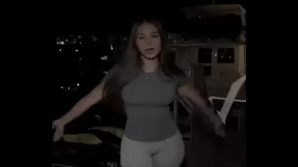 Mulher gostosa queria senta, mas apareceu o carro pra te salvar e sai do xvideos