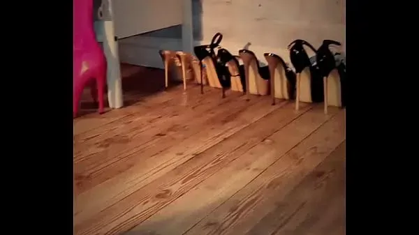 Sophie Heels her Xvideos verification video with leather boots and mask