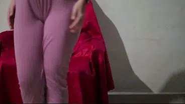 Cewek chindo Tanktop satin pamer memek ke kamera Bokep indo terbaru