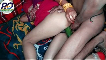 Desi village house’s step mother fucked together in doggy style in red saree with Hindi audio Claire Vais full video