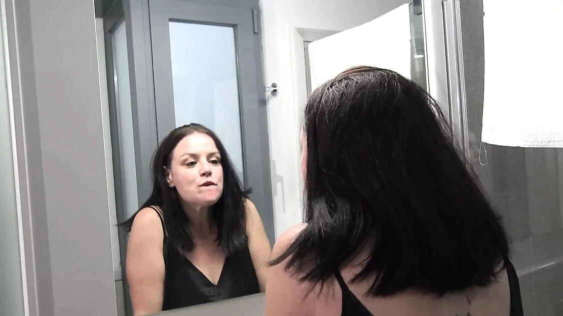 Desperate mommy tries fulfilling her INTERRACIAL FANTASY at PepePorn!