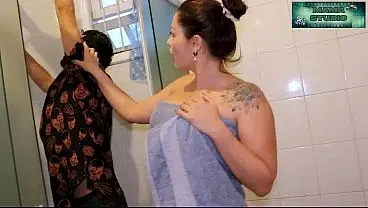 Eu, Mama Studio em Surpresa com Minha Inquilina MILF Tarada – Pagou o Aluguel com a Bunda dela – Gratuito