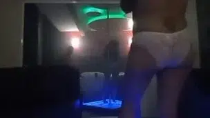 Mi padrastro me lleva a un hotel