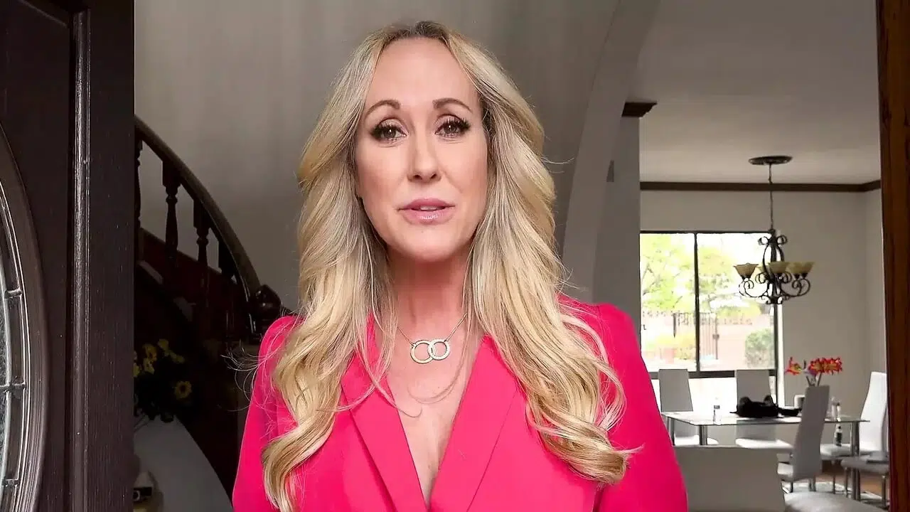 MILF Brandi Love Gets Creampied After Interview