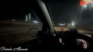 Safada conhece os melhores lugares pra fazer sex em publico com esse negão do pau grande (VIDEO CCOMPLETO NO RED)