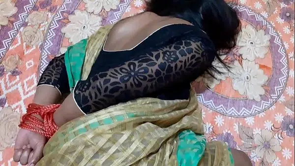 XXX गंदी हिंदी ऑडियो के साथ भाई के साथ हरी साड़ी बहन हार्ड चुदाई XXX