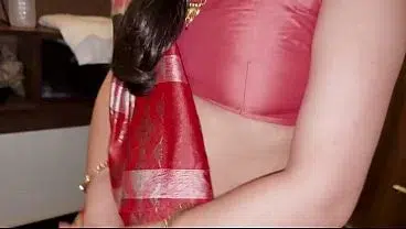 As soon as I entered the Desi Bhabhi’s room, I put my penis in her pussy, Desi Bhabhi sex video