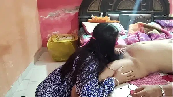 Desi girlfriend sucking video part 1
