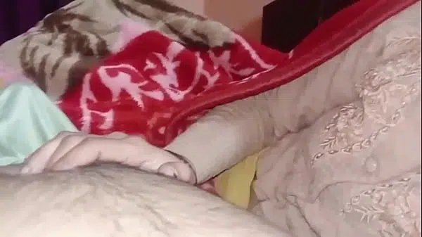 My cute girlfriend invited me for fucking when she was alone her bedroom, hindi sex video