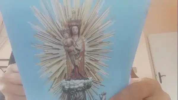 without limit and without any respect, I make penises on the face of mary