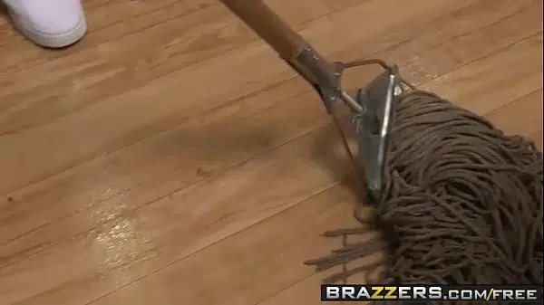 www.brazzers.xxx/gift  – copy and watch full Britney Amber video